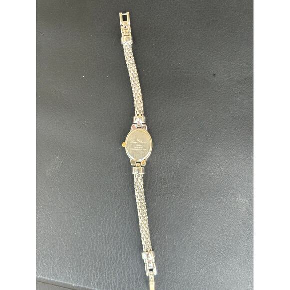 Lucien Piccard 27090WH Mother Of Pearl Dial Ladies Watch! New Battery! - Picture 9 of 10